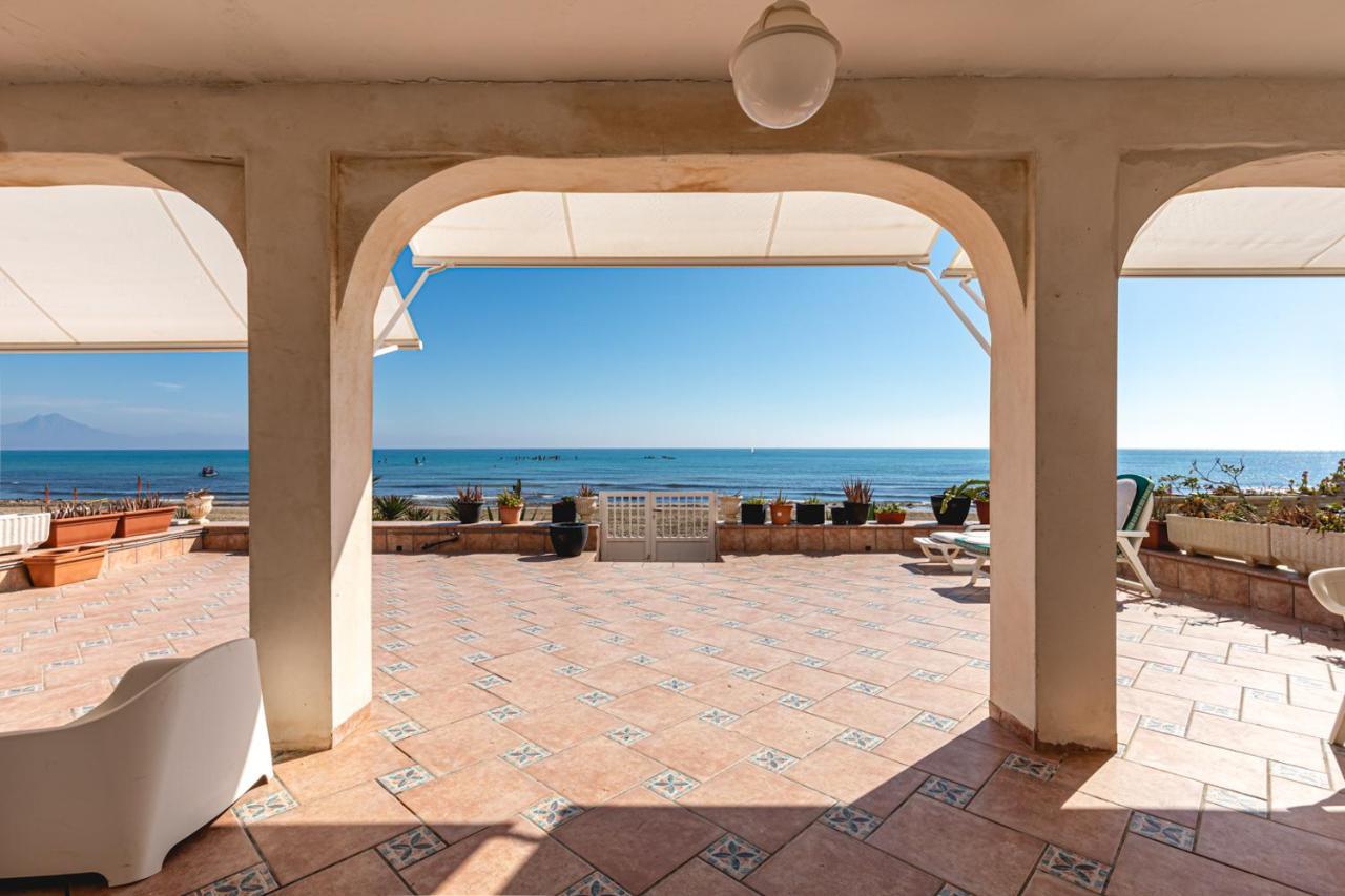 Beachfront Bliss: Apartamento A Pie De Playa Alicante Buitenkant foto