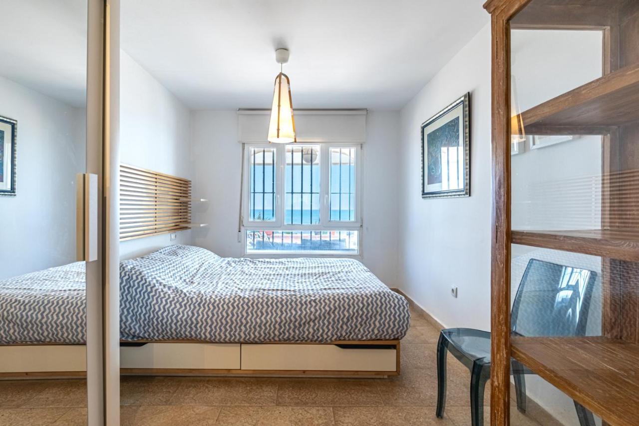 Beachfront Bliss: Apartamento A Pie De Playa Alicante Buitenkant foto