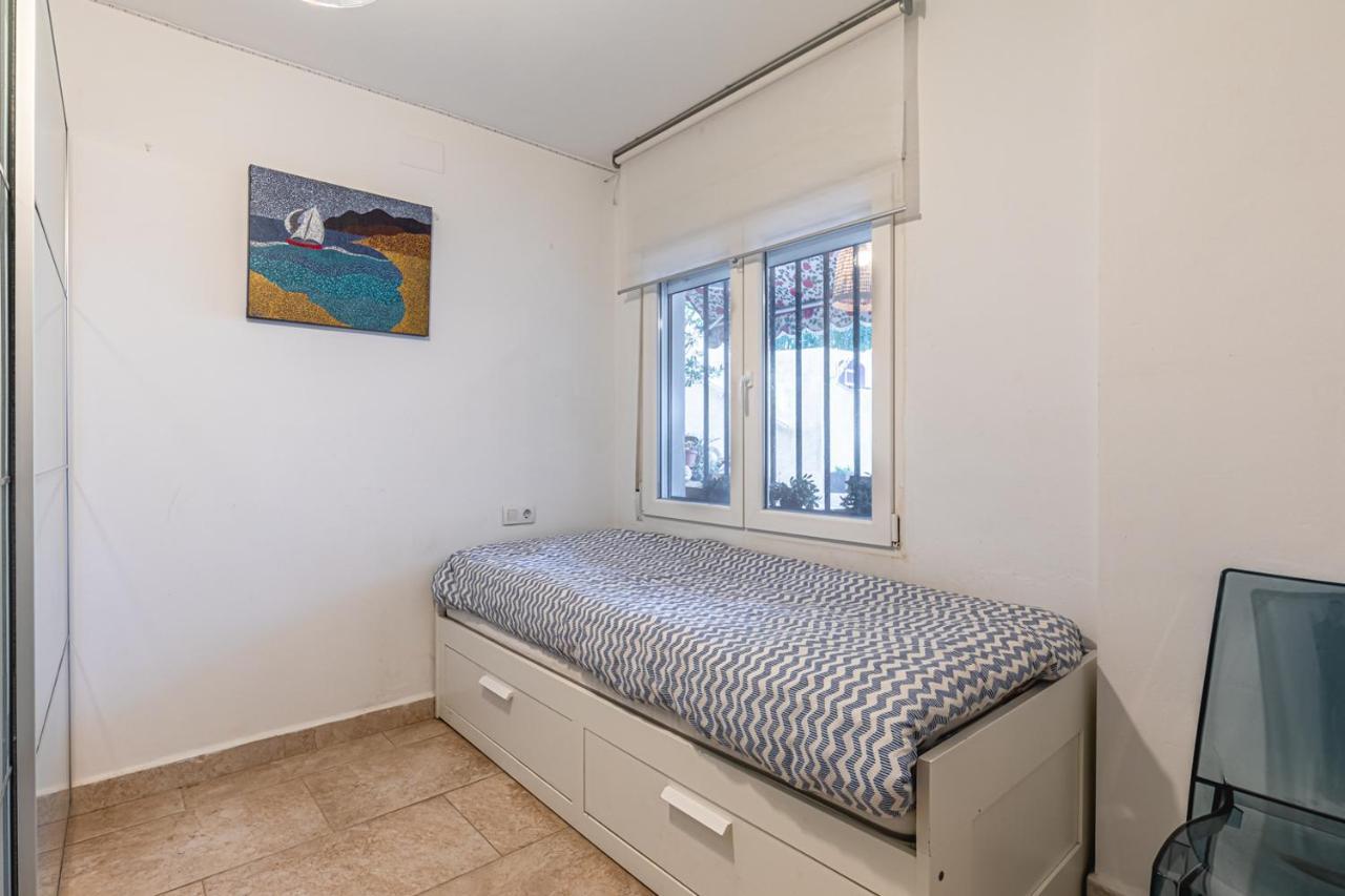 Beachfront Bliss: Apartamento A Pie De Playa Alicante Buitenkant foto